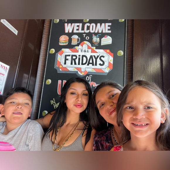 Meet your Posher, Veronica - Picture 3 of 4